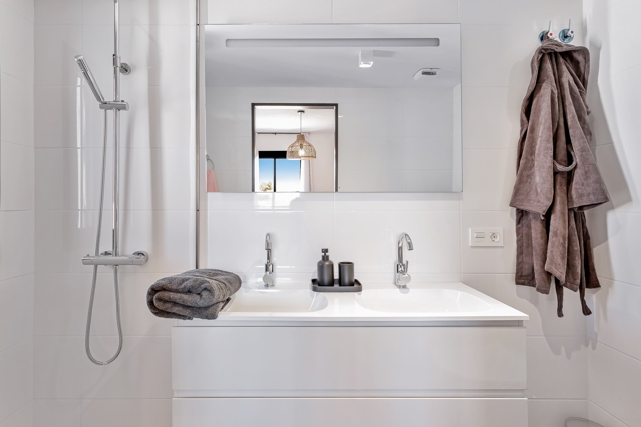 Penthouse bathroom 2