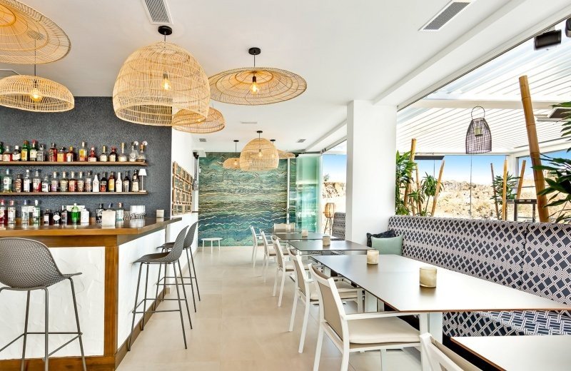 Restaurant bar 64a01bf551c64